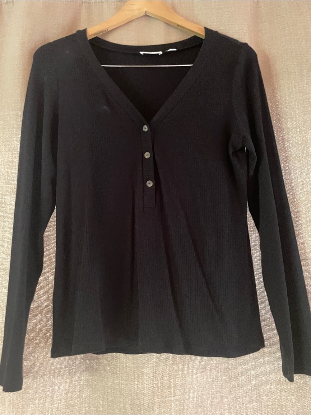 Cyrus Black Ribbed Long-Sleeve Henley
